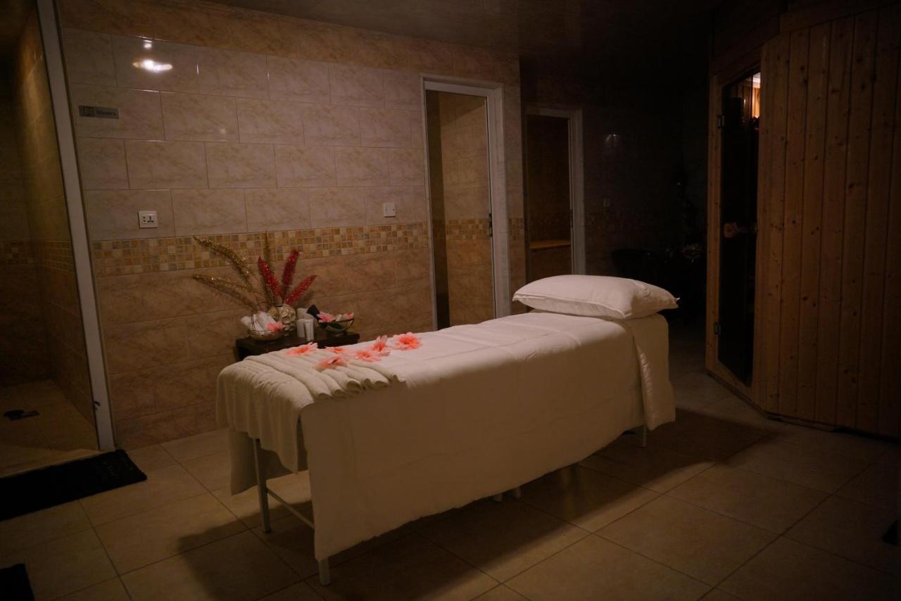 7 Wonders Hotel Wadi Musa Buitenkant foto
